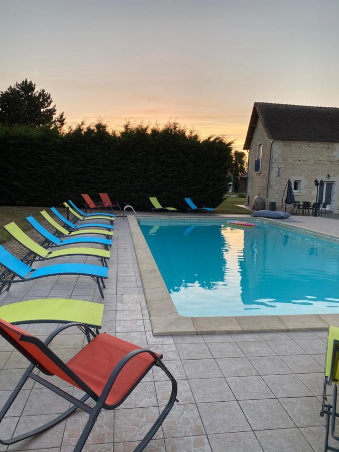 Kourline Villalunoterie Futuroscope Piscine Spa Oyre Exterior foto